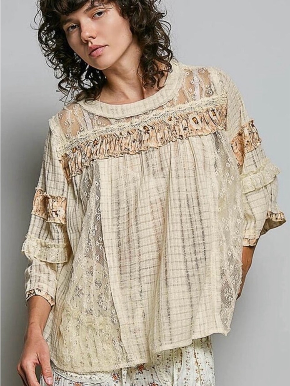 POL Floral Ruffle Zip Accent Ribbed Top in Natural New Size Medium - Picture 4 of 9